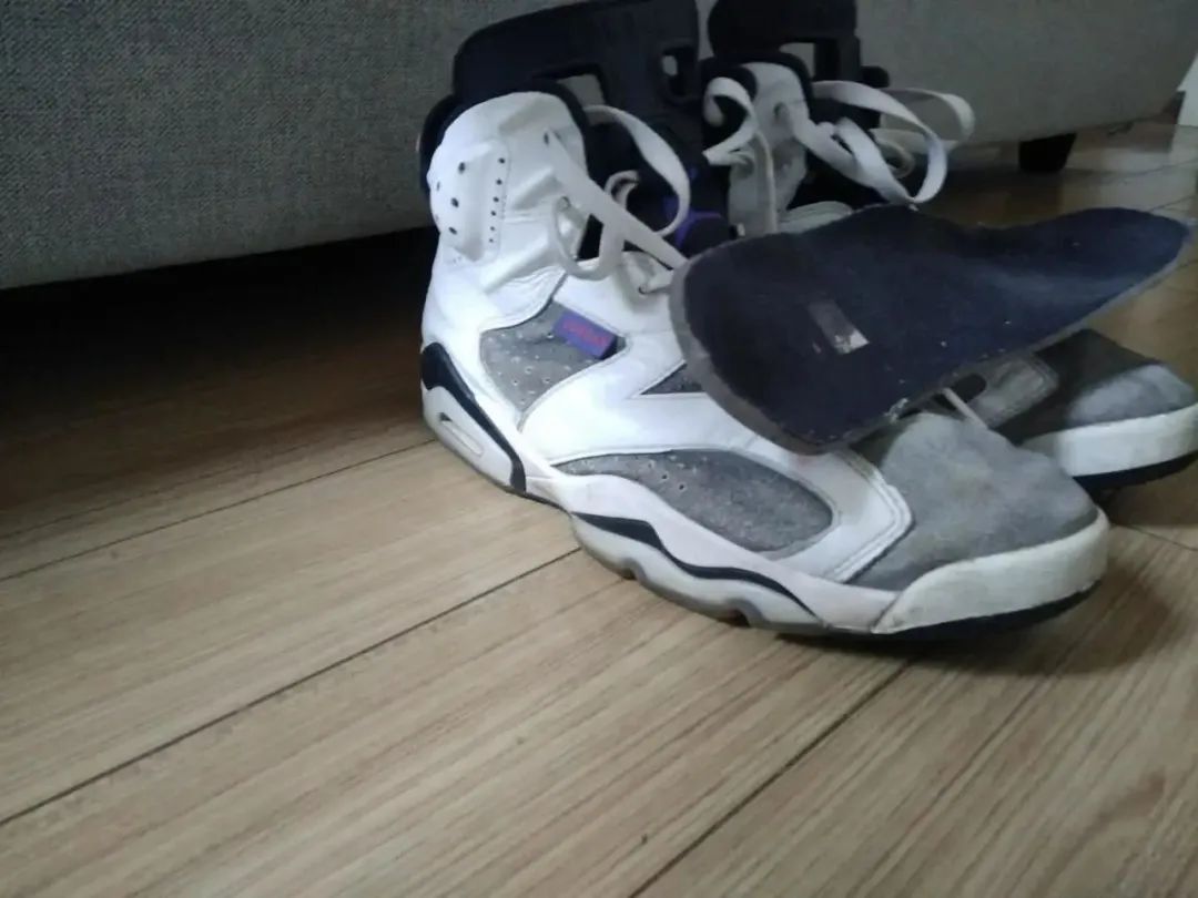 没想到聊“毁鞋经历”这件事会让人情绪复杂