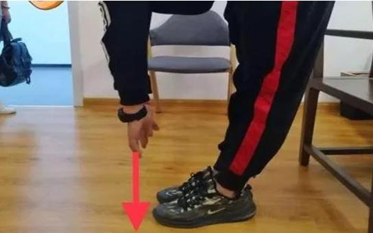 明明脚没有伤但脚还是疼为什么,脚底没有受伤但会痛是怎么回事