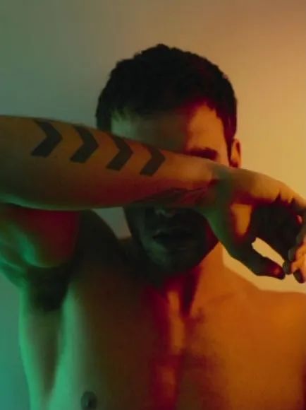 男人的荷尔蒙是从什么地方出来的,男人的荷尔蒙是什么意思