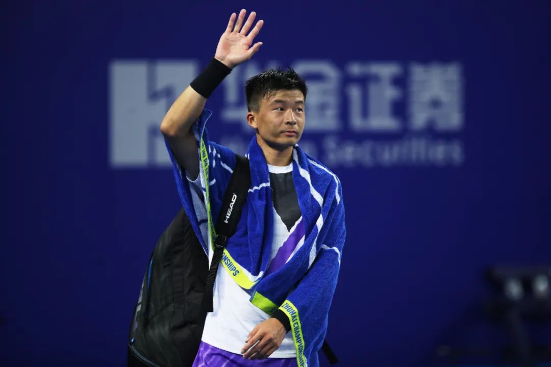 520巨献｜来华发体育线上商城体验满满的爱意