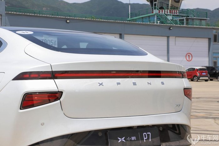 小鹏p7续航700km电动汽车真实续航,小鹏p7后驱版动力够不够用