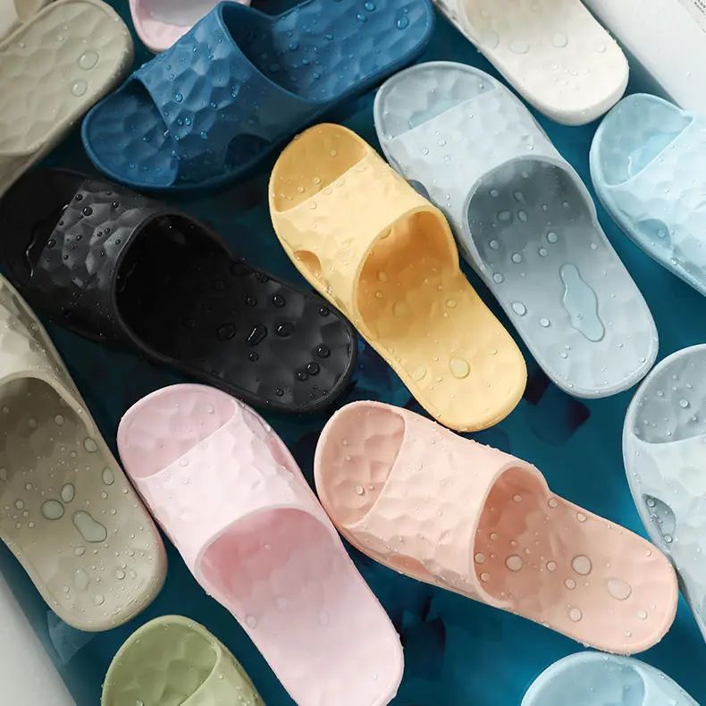 一双能按摩的浴室拖鞋，Q软防滑，好穿到爆，每一步都在保健