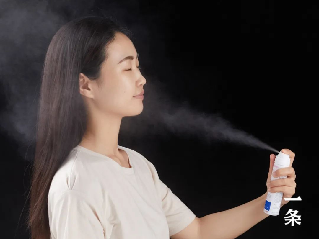 油皮夏日必备喷雾定妆一整天,晚上用控油补水保湿