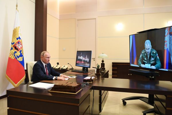 普京结束自我隔离,普京解除乌克兰武装