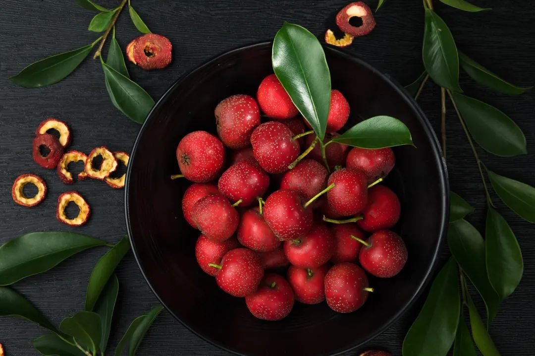 面部皮炎脸浮肿怎么回事,面部湿疹皮炎症状图