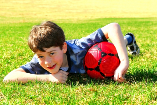 小孩中暑有哪些症状表现,小孩中暑有什么症状表现