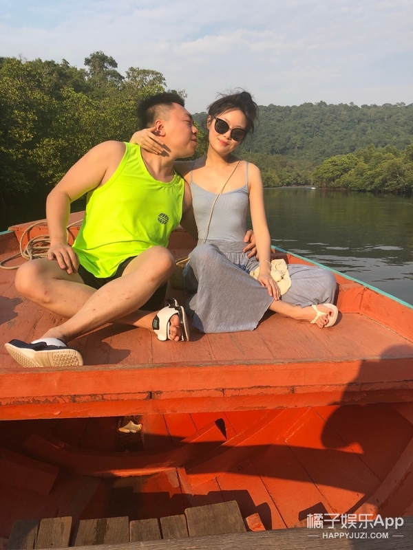 网红鼻祖晚晚和舒淇同框比美赢了？妆容穿搭都有小心机，来抄作业