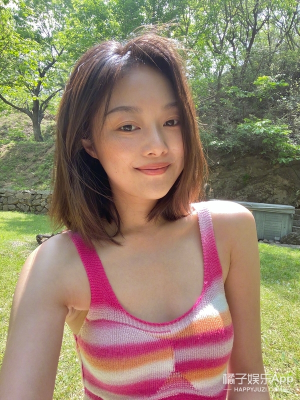 网红鼻祖晚晚和舒淇同框比美赢了？妆容穿搭都有小心机，来抄作业