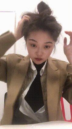 网红鼻祖晚晚和舒淇同框比美赢了？妆容穿搭都有小心机，来抄作业