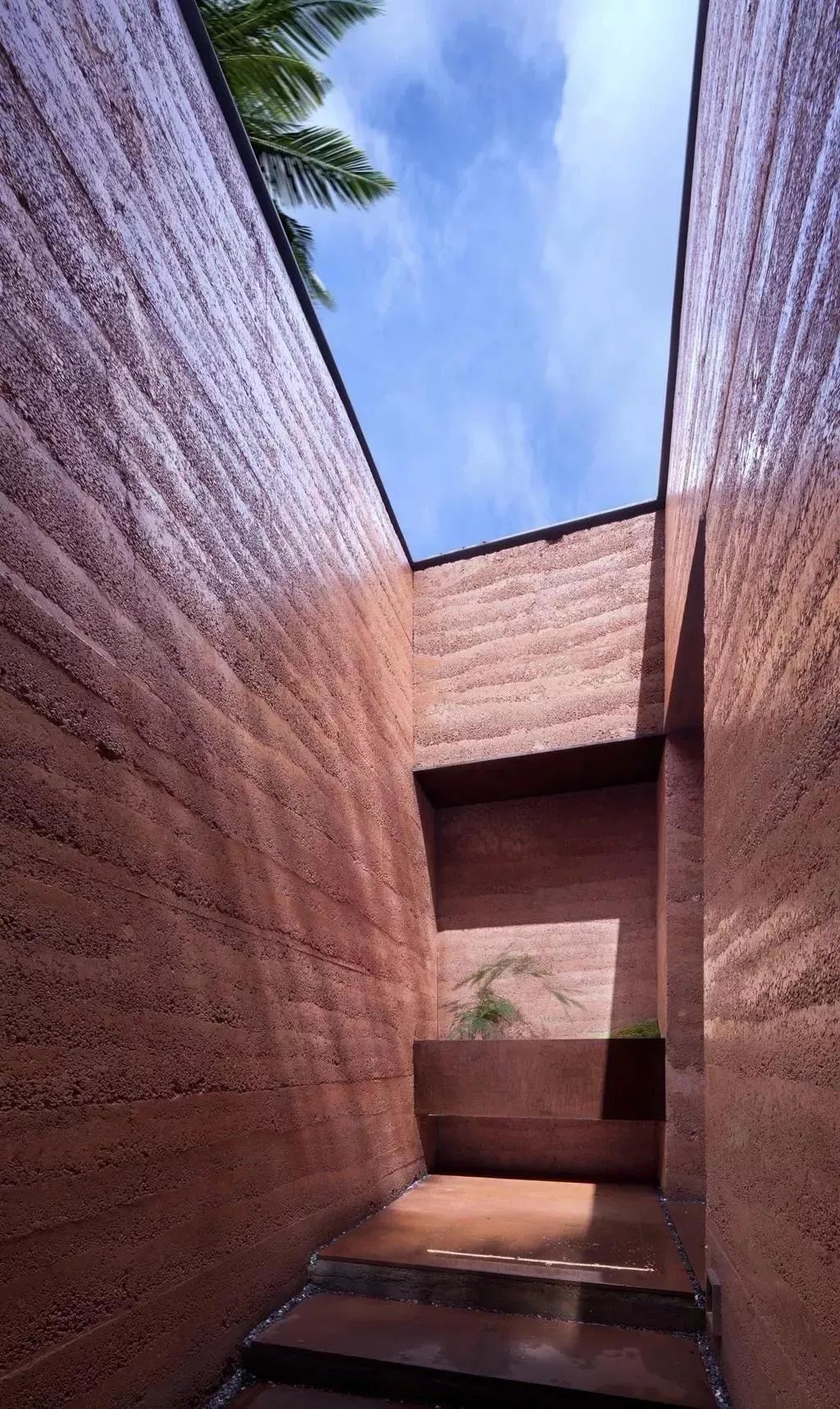 人均1280的餐厅,人均120的砂锅店