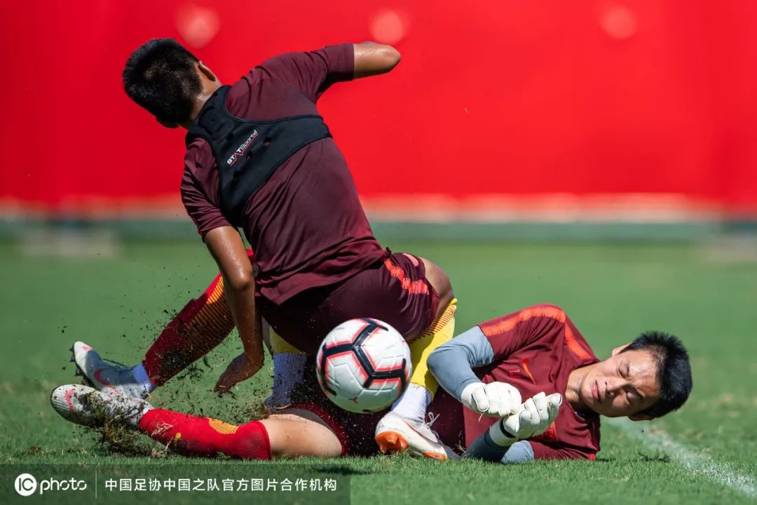 新中国足球队,中国足球队今天的首发