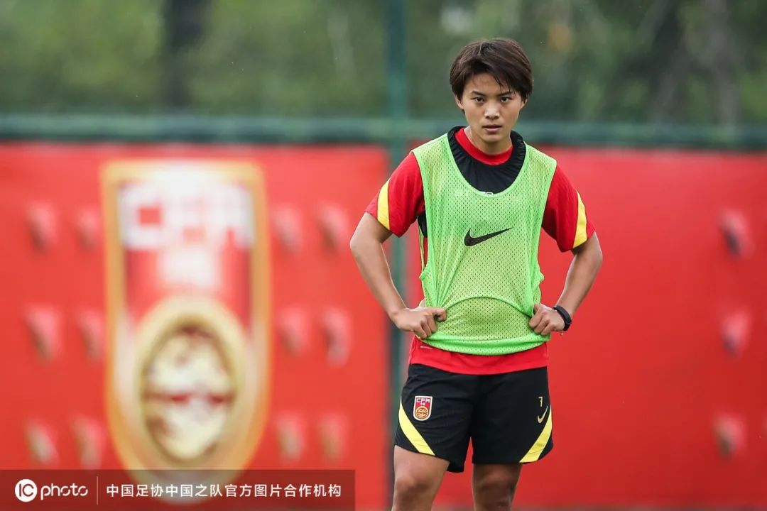 新中国足球队,中国足球队今天的首发