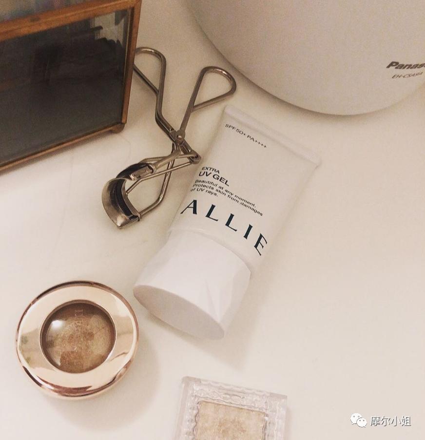 澶忓浼戦棽琛ｆ湇,澶忔棩8浠跺