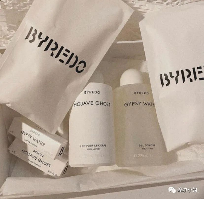 澶忓浼戦棽琛ｆ湇,澶忔棩8浠跺