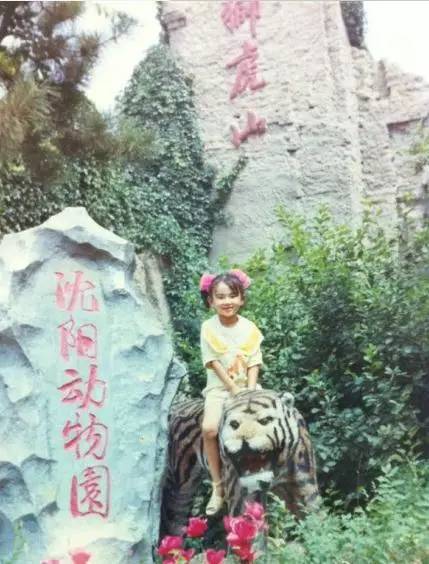 这张照片值钱了！谁都见过！赶紧回家翻