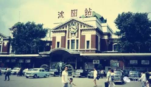 这张照片值钱了！谁都见过！赶紧回家翻