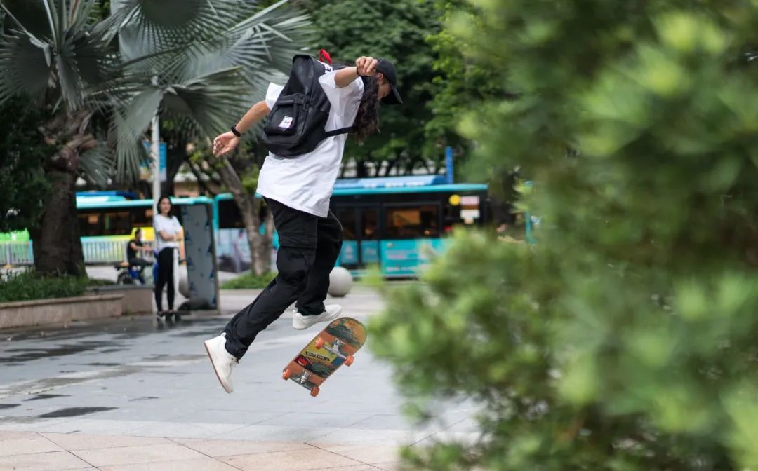 要装就装个够，HerschelXIndependent联名系列包满足