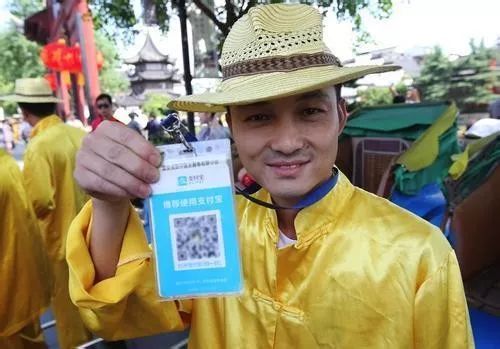 在菜市场怎么样才能摆好地摊,地摊在哪里摆好