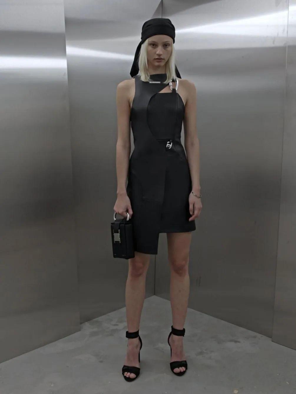 不仅只有少女感！原来背带裤也有两幅面孔？