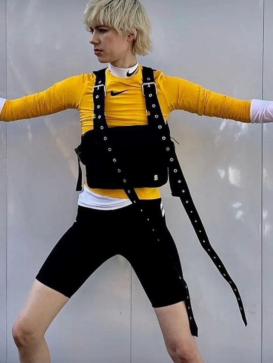 不仅只有少女感！原来背带裤也有两幅面孔？