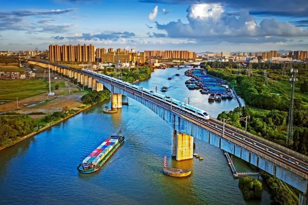 “镜中”余杭！这样的“靓”城美景你见过吗？丨小余儿说晚安