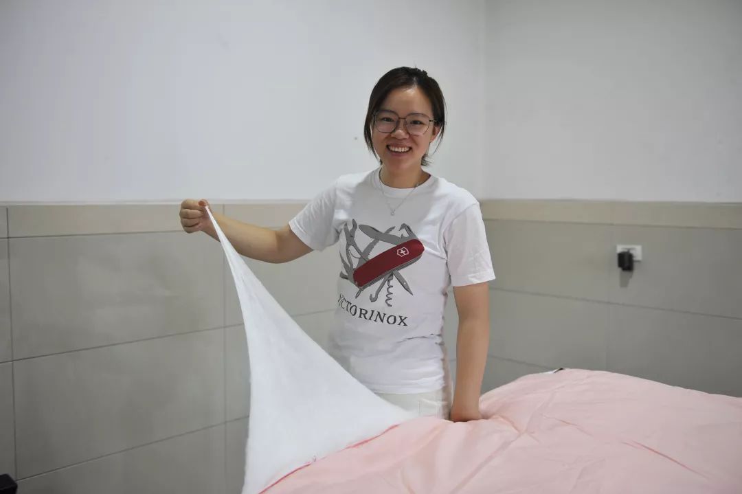 棉花被与蚕丝被哪个好,棉花被跟蚕丝被哪个好