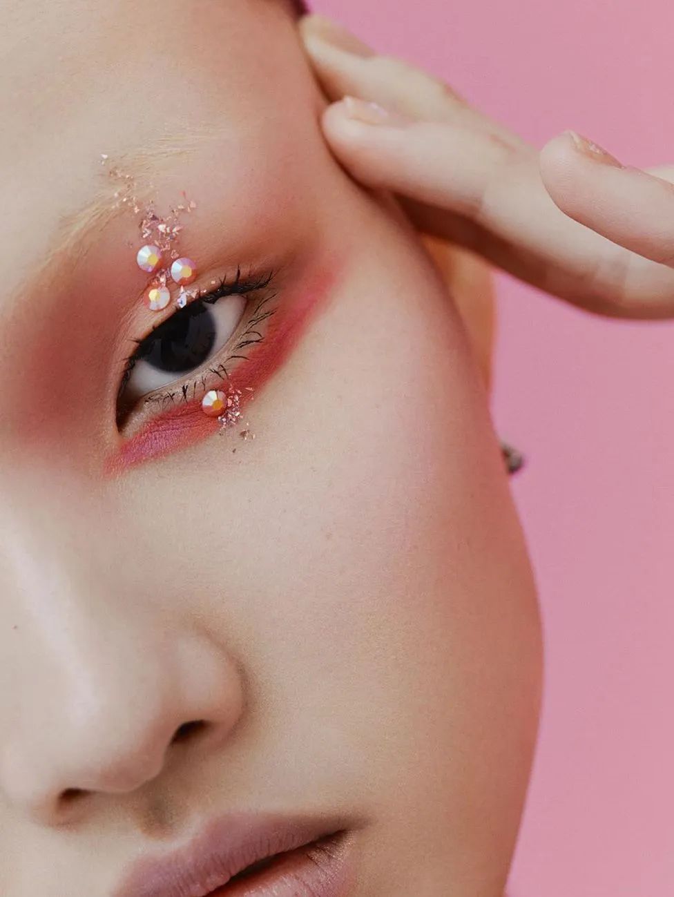 变双眼皮半个月后回到单眼皮,双眼皮怎么临时变成单眼皮