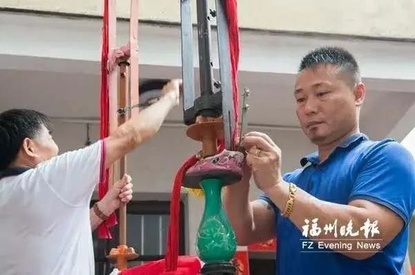 一起去拍最美的婚纱照,秋天拍最美婚纱照
