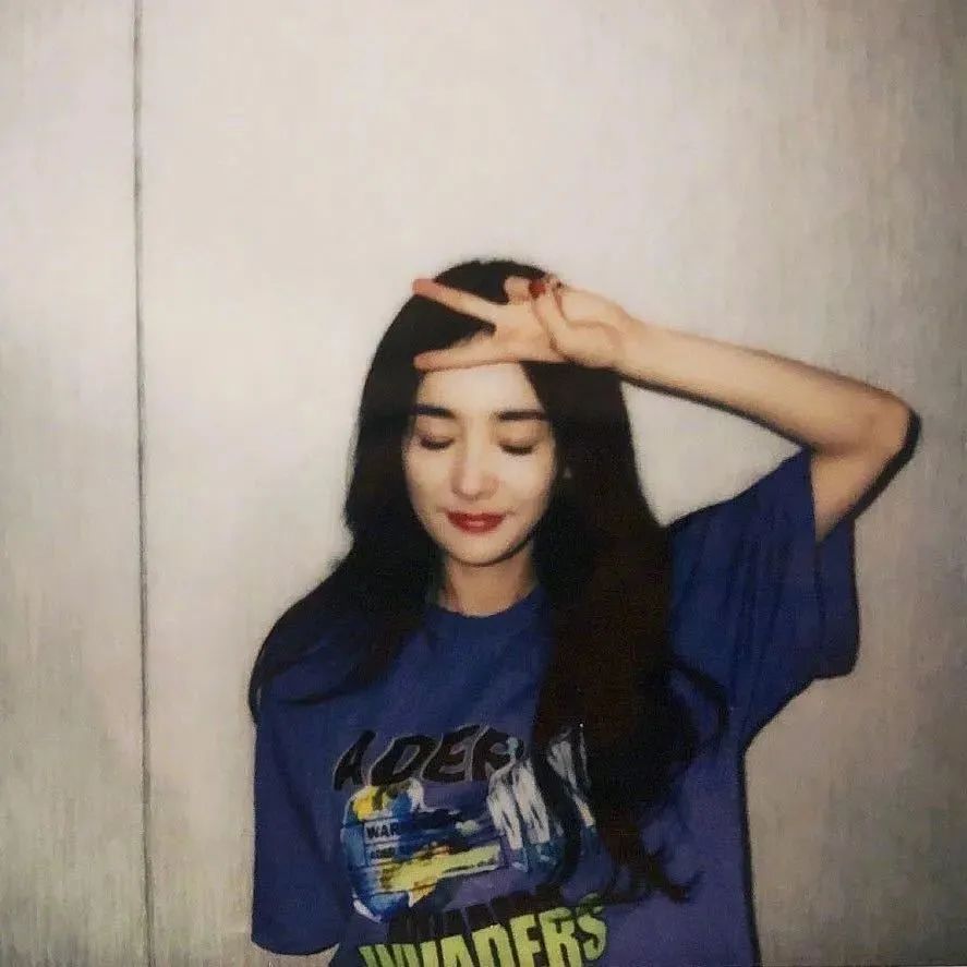 被刷屏的网红女孩,被霸屏的女孩