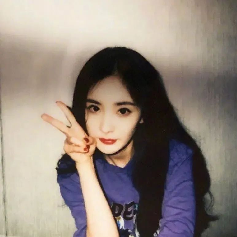 被刷屏的网红女孩,被霸屏的女孩