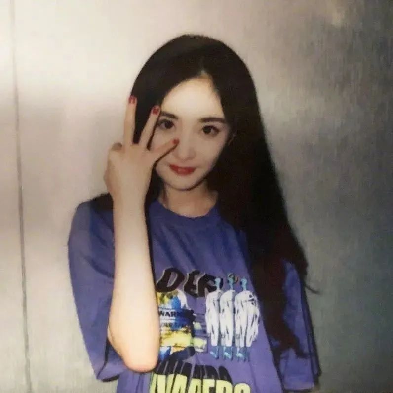 被刷屏的网红女孩,被霸屏的女孩