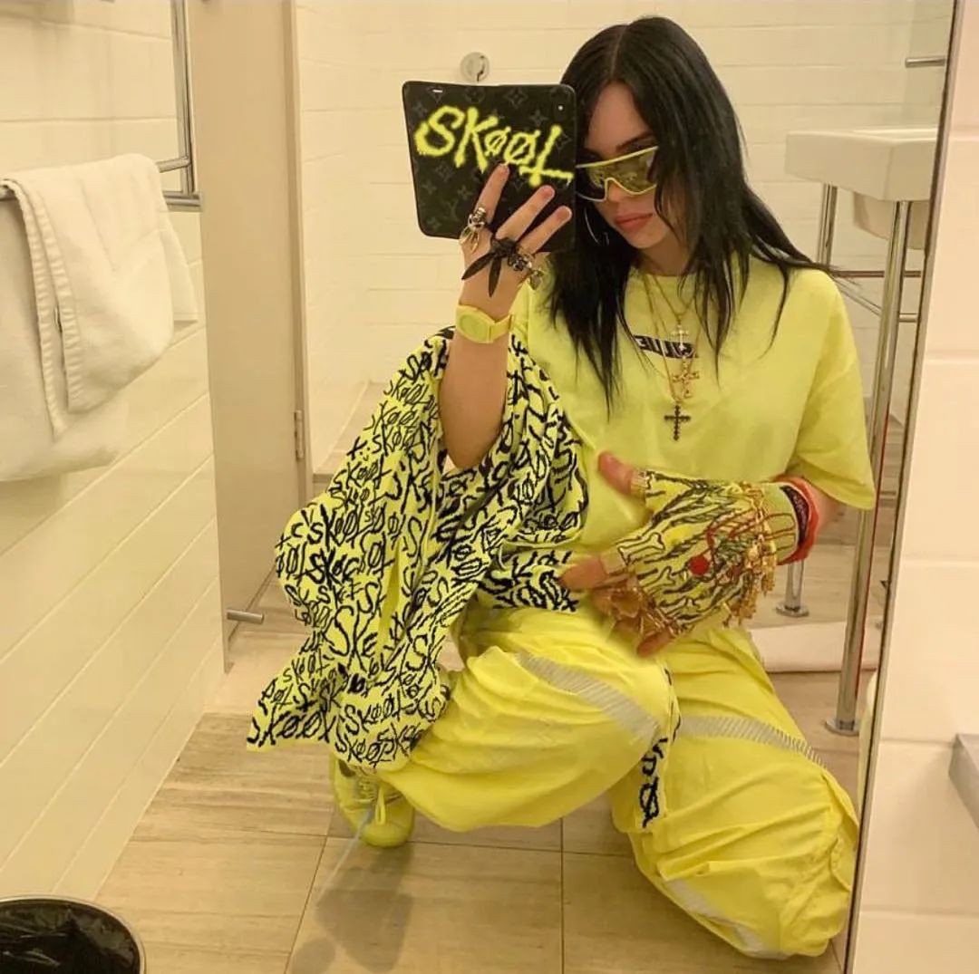 被刷屏的网红女孩,被霸屏的女孩