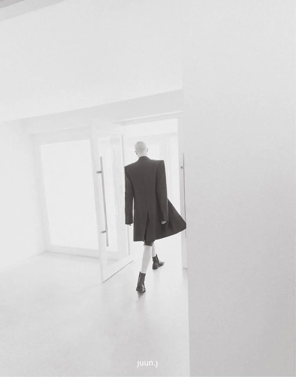 被刷屏的网红女孩,被霸屏的女孩