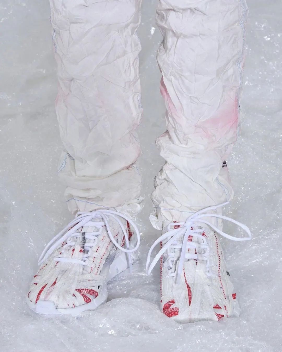 被刷屏的网红女孩,被霸屏的女孩