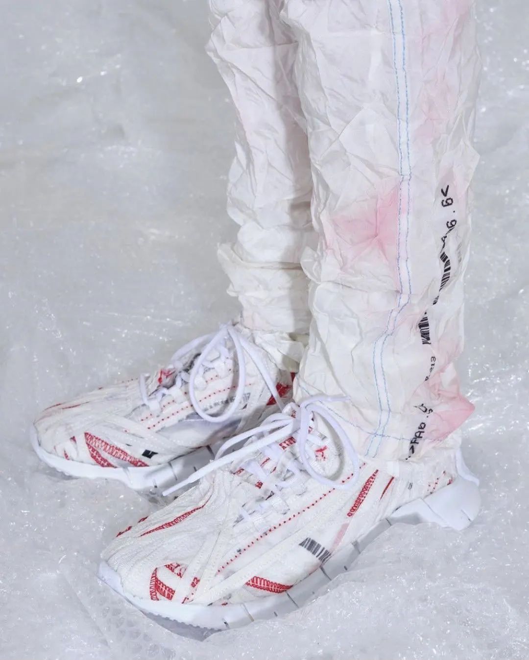 被刷屏的网红女孩,被霸屏的女孩