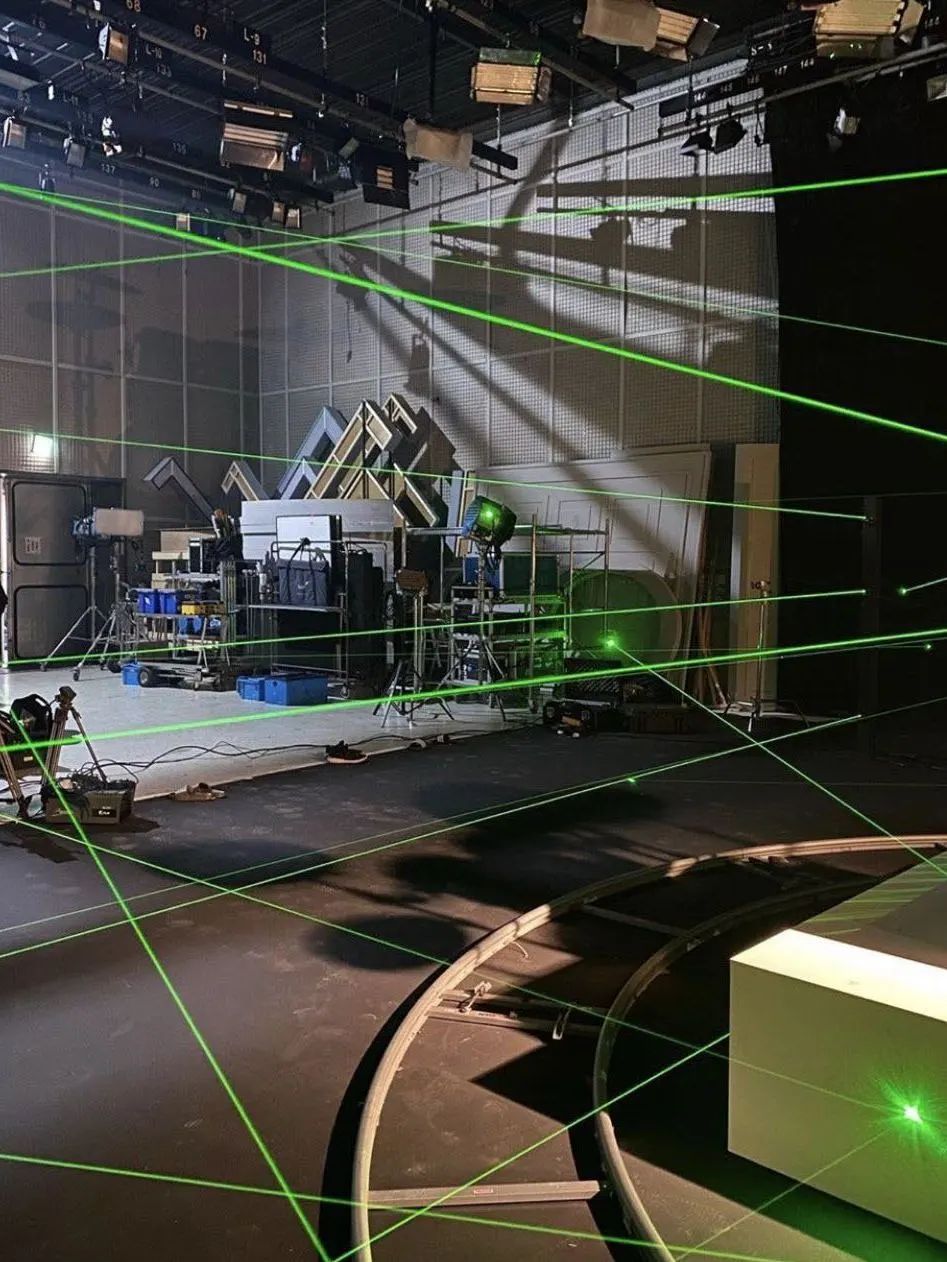 被刷屏的网红女孩,被霸屏的女孩