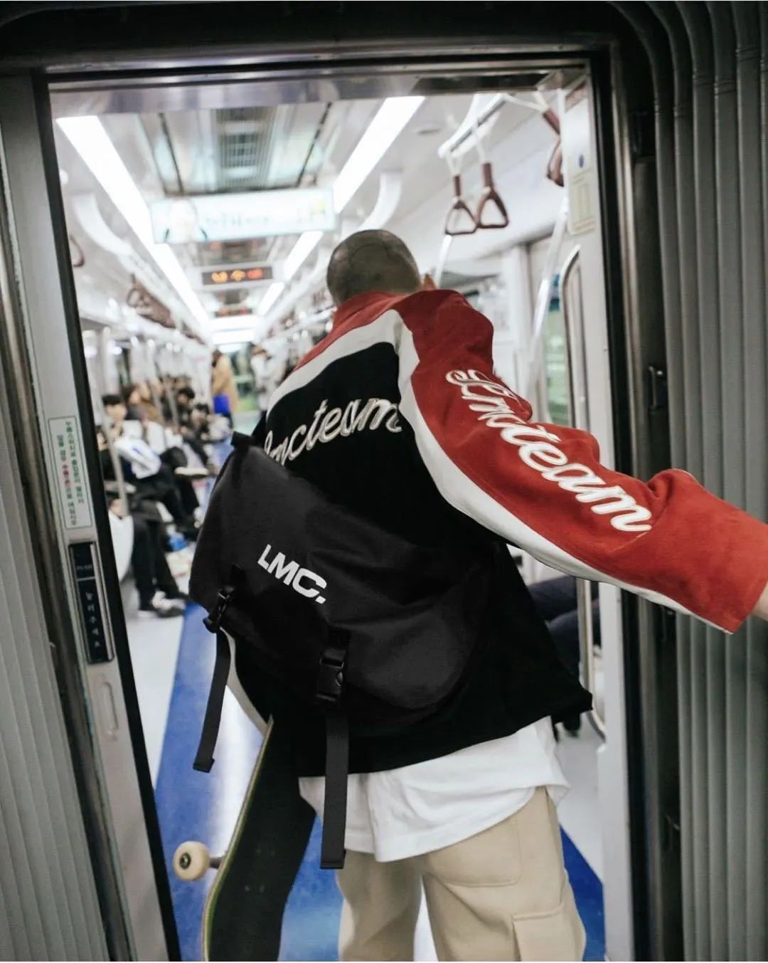 被刷屏的网红女孩,被霸屏的女孩