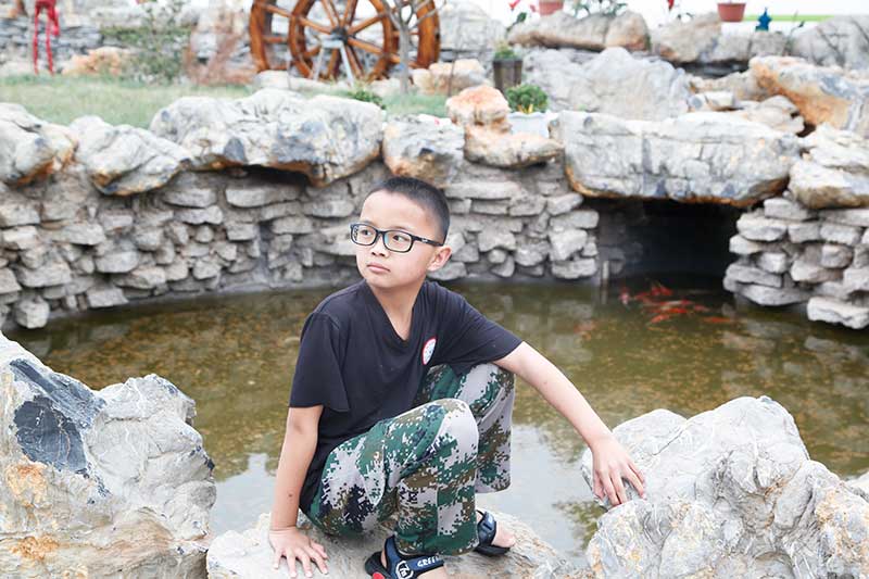 托起明天的希望,开启明天的快乐