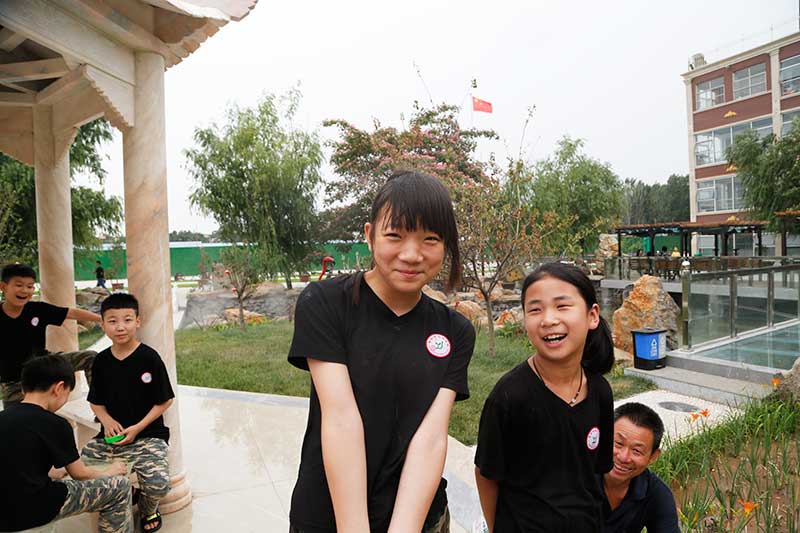 托起明天的希望,开启明天的快乐