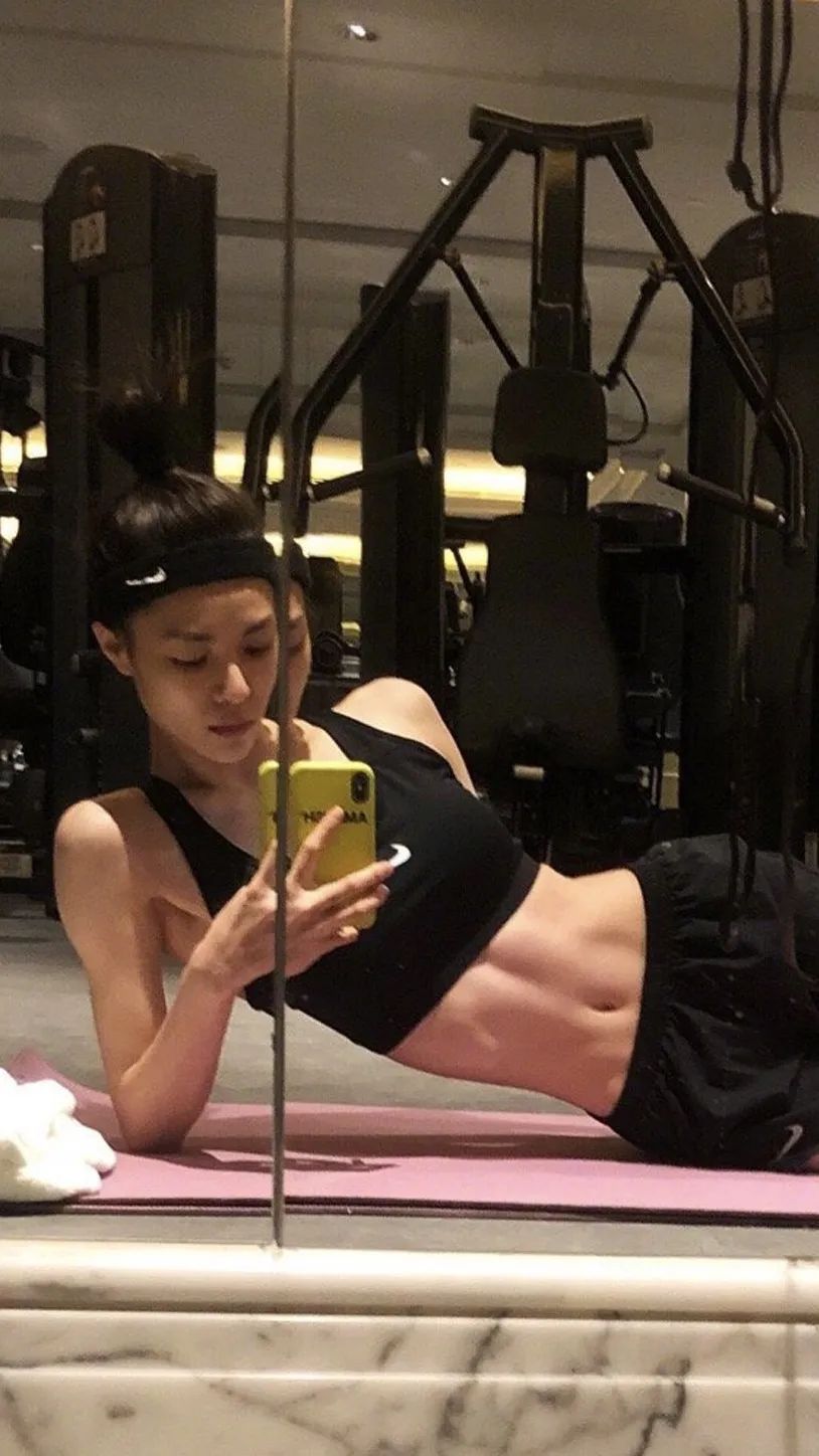 马甲线教程视频动作要领,腰腹肌训练马甲线要领