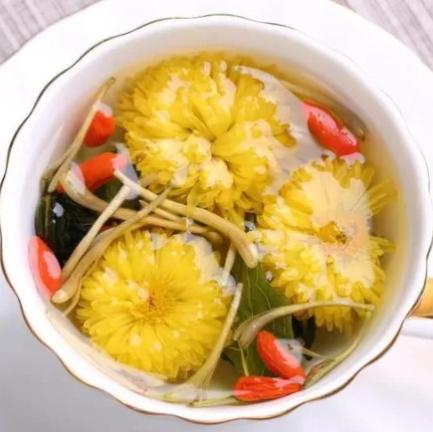 深夜通报！新增1例，为酒店帮厨人员，14天内无外出史；拿规划中的地铁打广告，郑州一开发商被罚50万一审开庭丨大河早新闻（语音版）