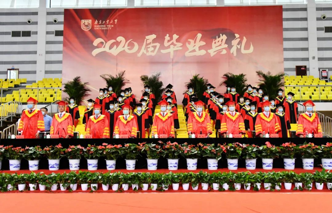 毕业季愿我们前程似锦顶峰相见,毕业后愿我们顶峰相见