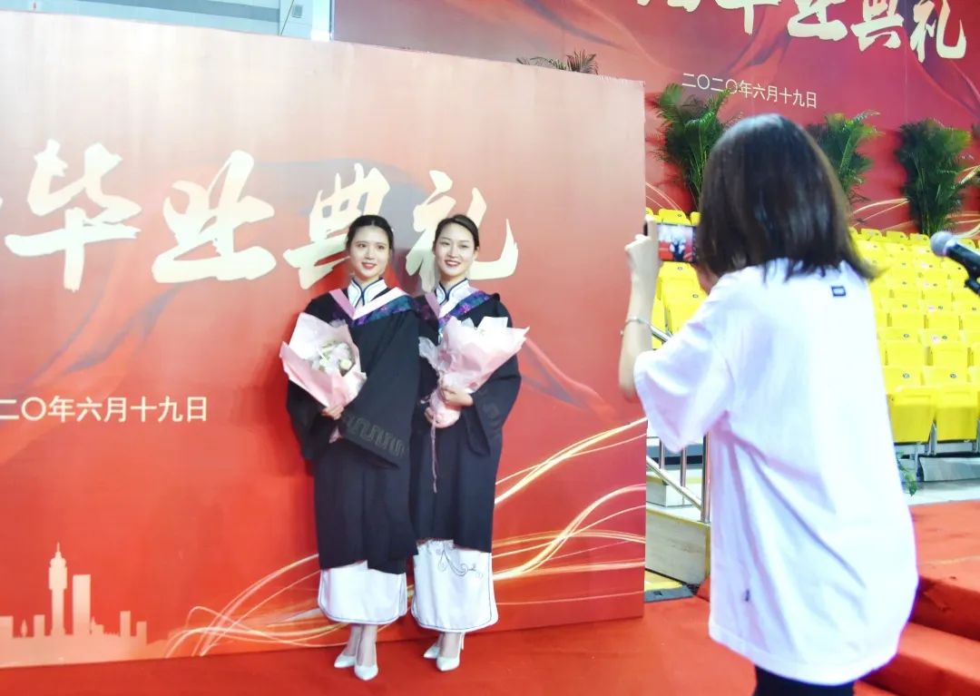 毕业季愿我们前程似锦顶峰相见,毕业后愿我们顶峰相见