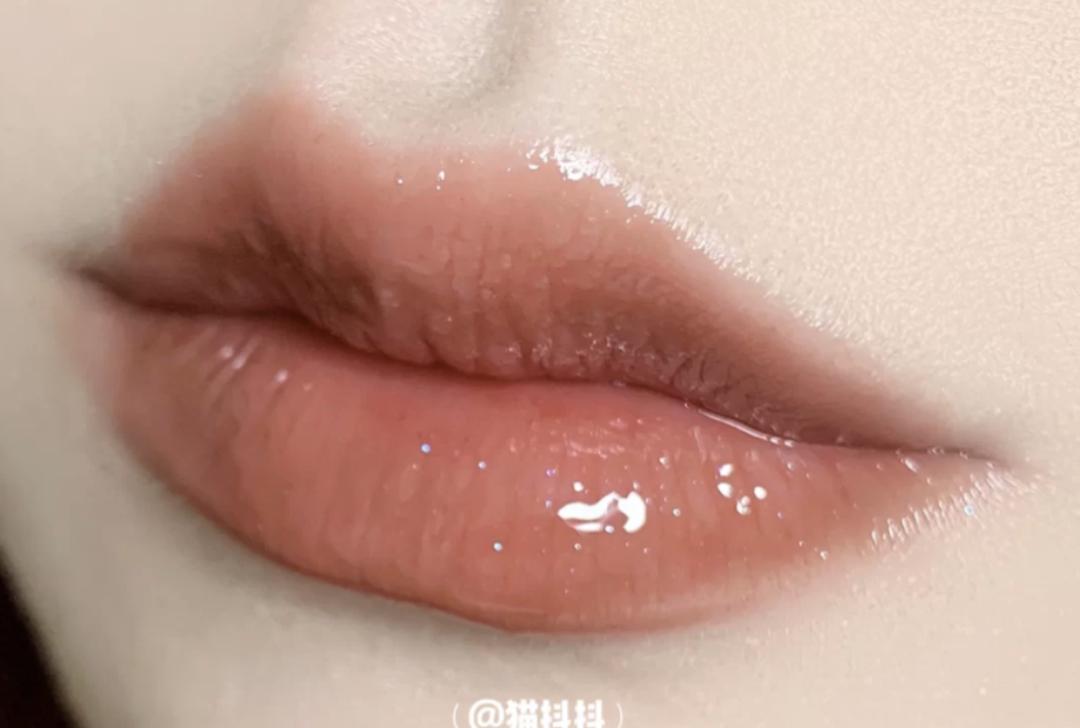 成熟系淡颜妆容御姐妆,清冷厌世风妆容