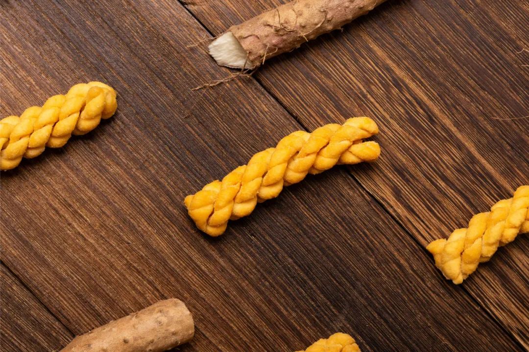 麻花吃起来又香又酥又甜,麻花吃起来又香又酥