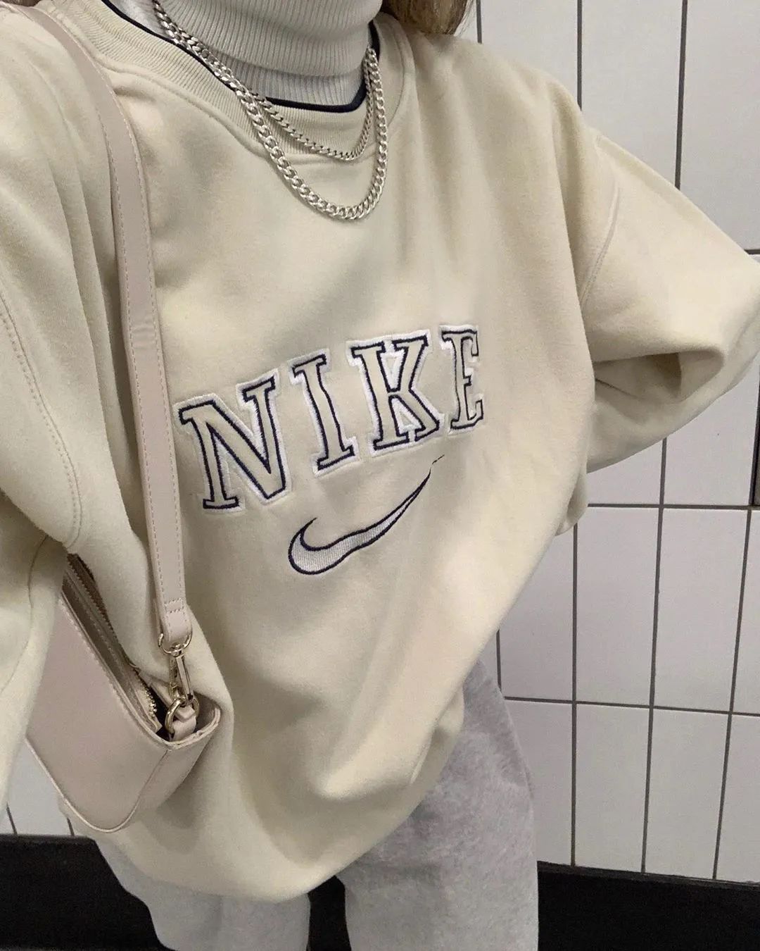 别追BM风了，今年做个NIKE女孩吧