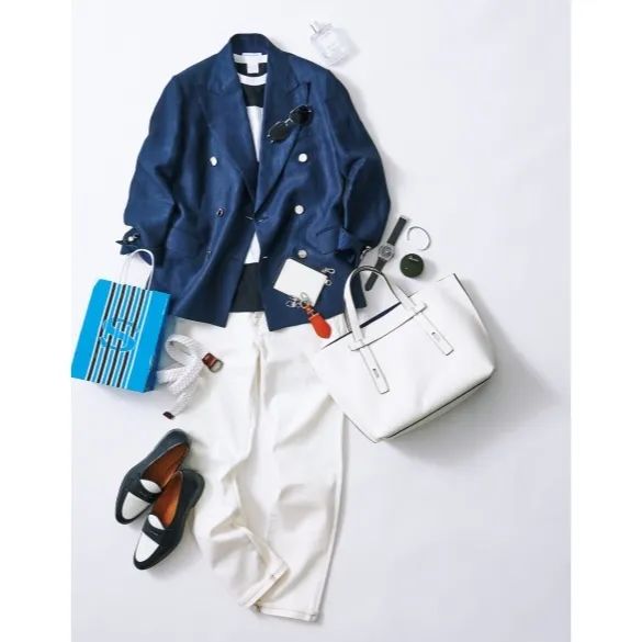 白色牛仔自显贵气，入手不需要理由