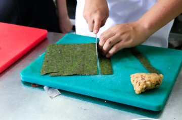 天冷卖竹筒粽子如何保存热乎乎的,竹筒粽子怎么保存才不发霉不变形