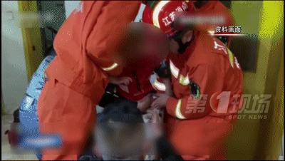 孩子手指被门夹伤怎么赔偿,孩子手指被小区自动门夹断