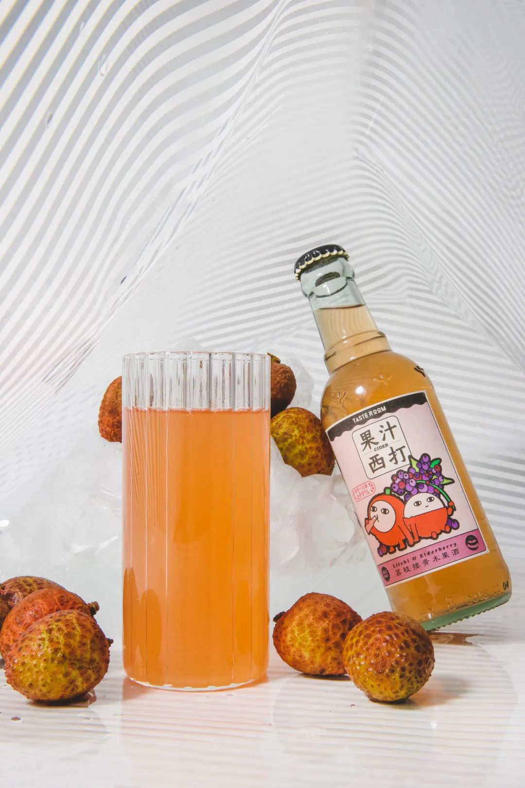 比可乐上头，比奶茶过瘾，成年人的快乐水